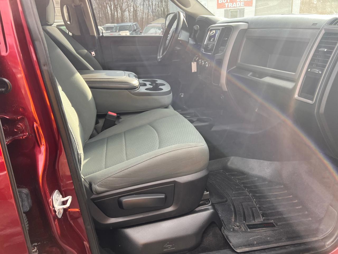 RAM 2500 4WD Crew Cab 149" Tradesman 2016