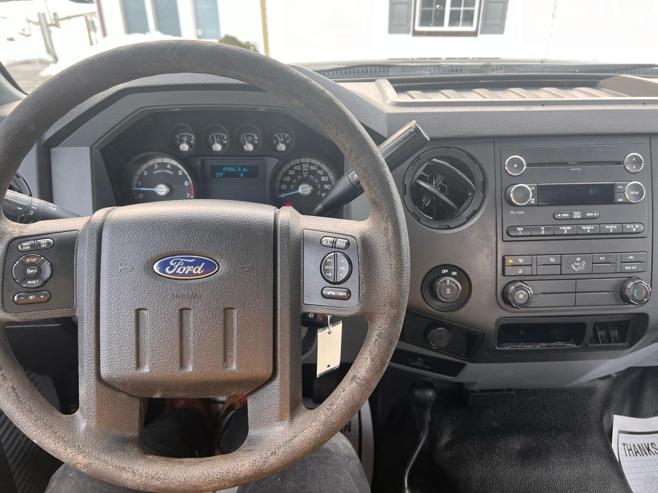 Ford Super Duty F-350 SRW 4WD Reg Cab 137" XLT 2014