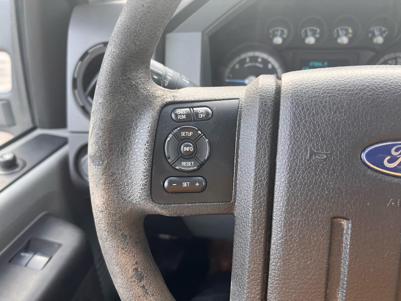 Ford Super Duty F-350 SRW 4WD Reg Cab 137" XLT 2014