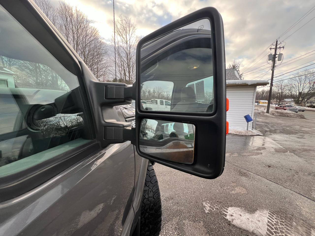 Ford Super Duty F-350 SRW 4WD Reg Cab 137" XLT 2014