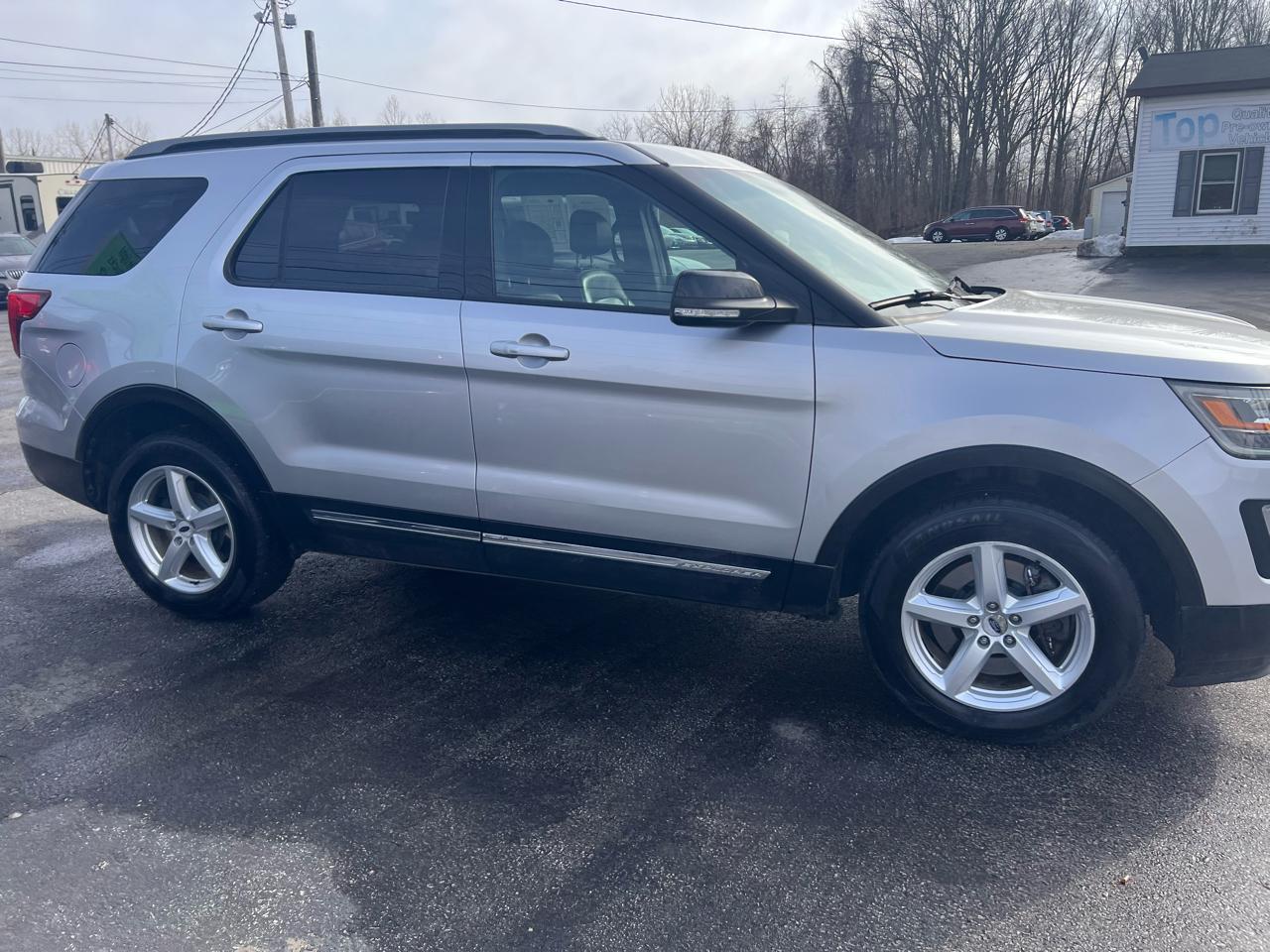 Ford Explorer 4WD 4dr XLT 2016