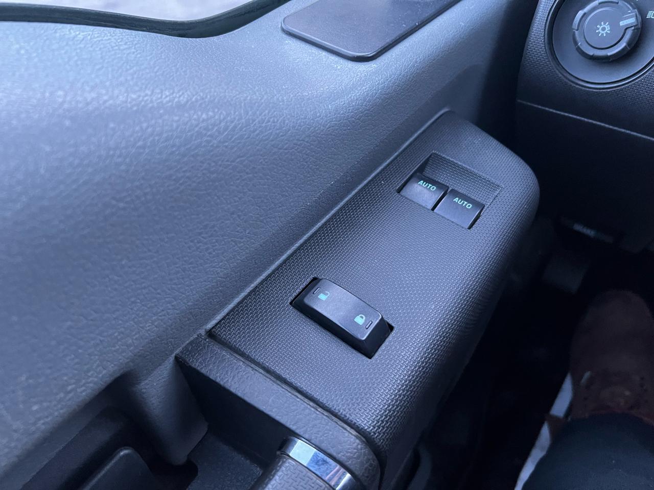 Ford Super Duty F-250 SRW 4WD SuperCab 142" Lariat 2015