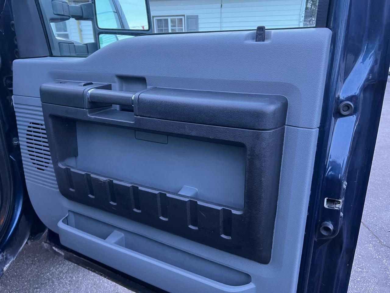 Ford Super Duty F-250 SRW 4WD SuperCab 142" Lariat 2015