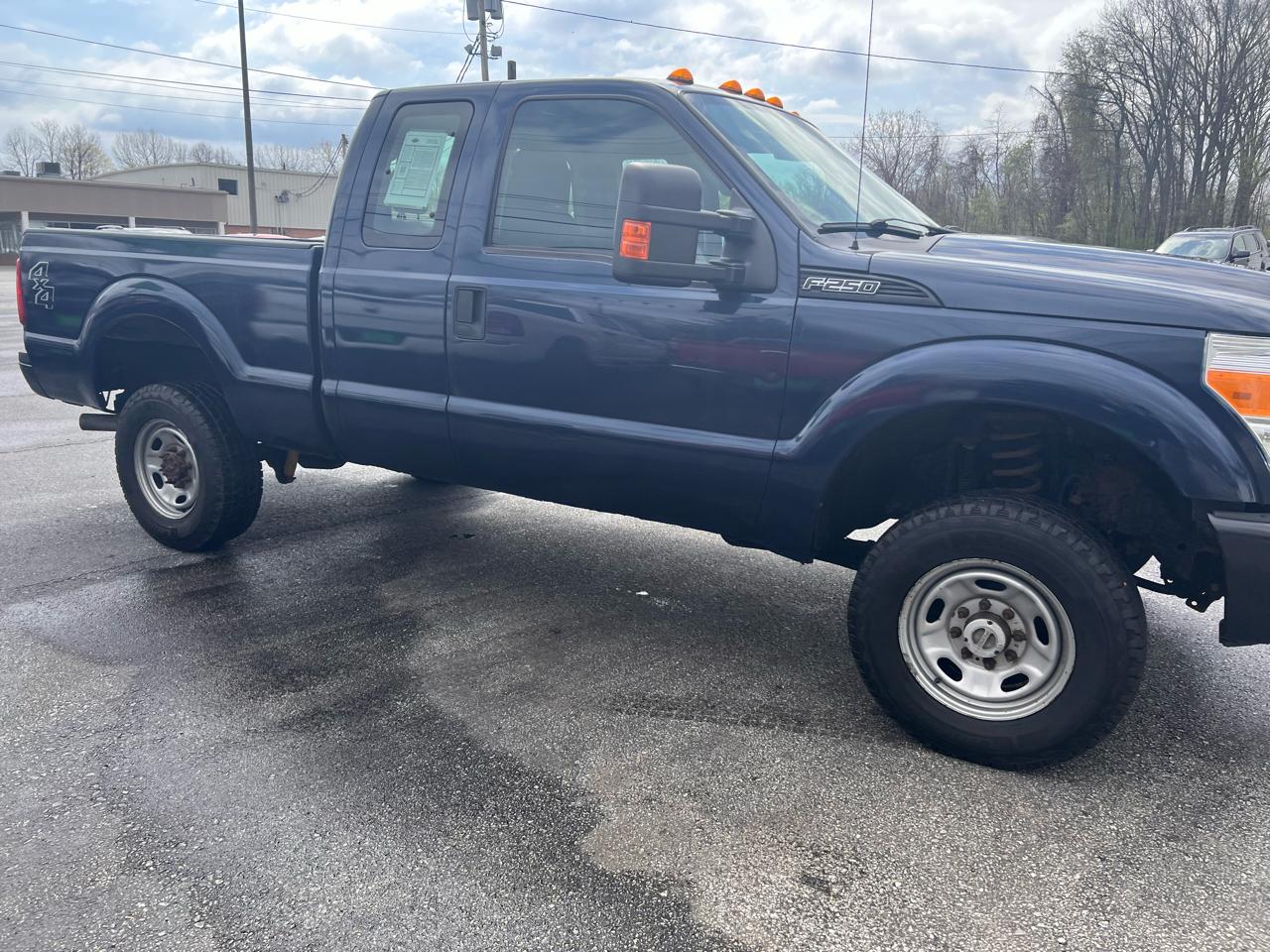 Ford Super Duty F-250 SRW 4WD SuperCab 142" Lariat 2015