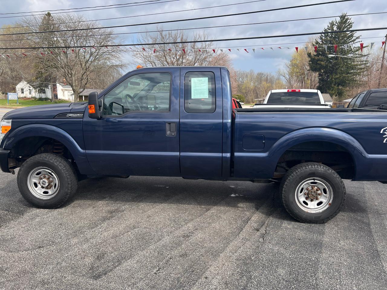 Ford Super Duty F-250 SRW 4WD SuperCab 142" Lariat 2015