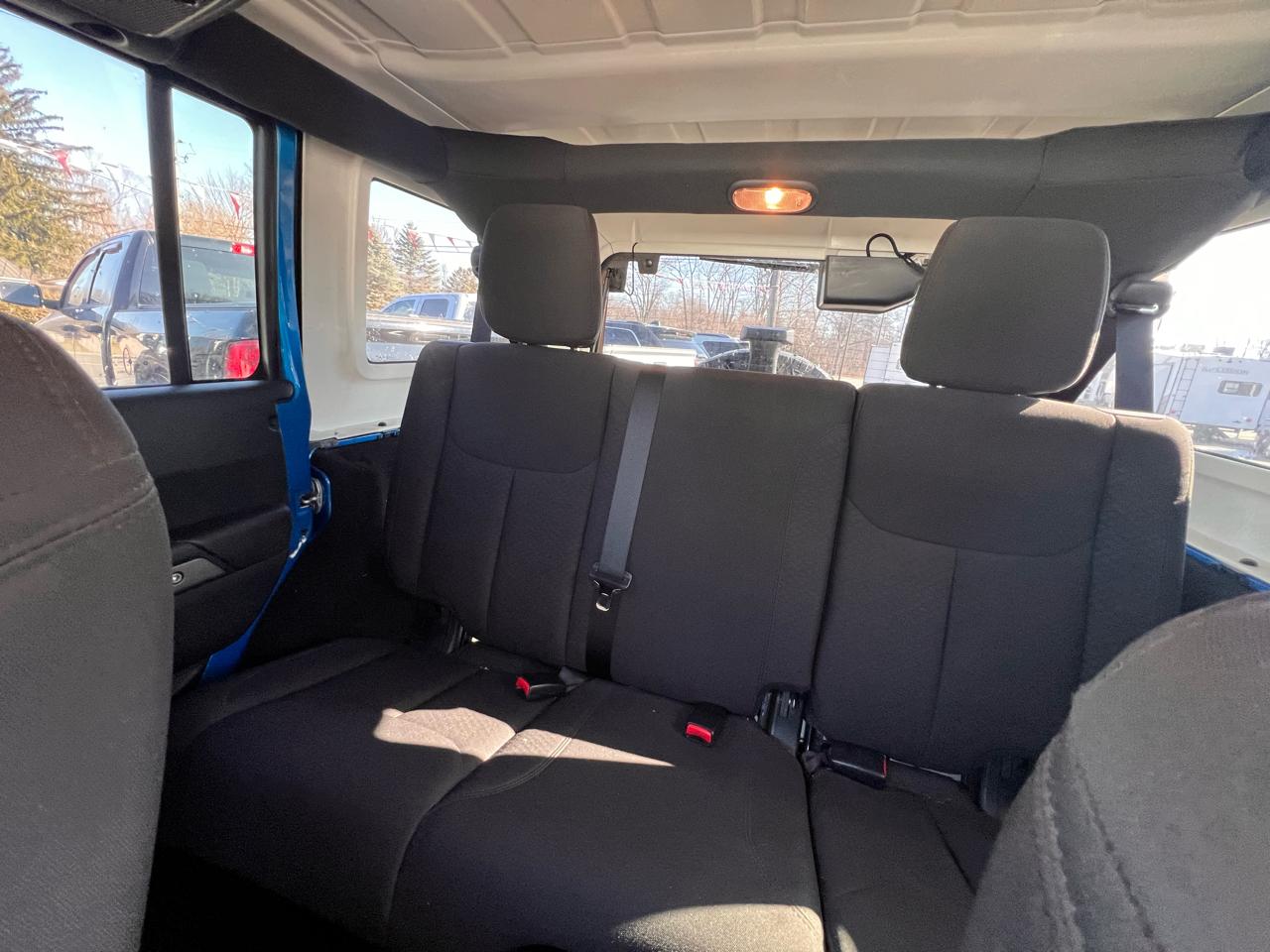 Jeep Wrangler Unlimited 4WD 4dr Sport 2016