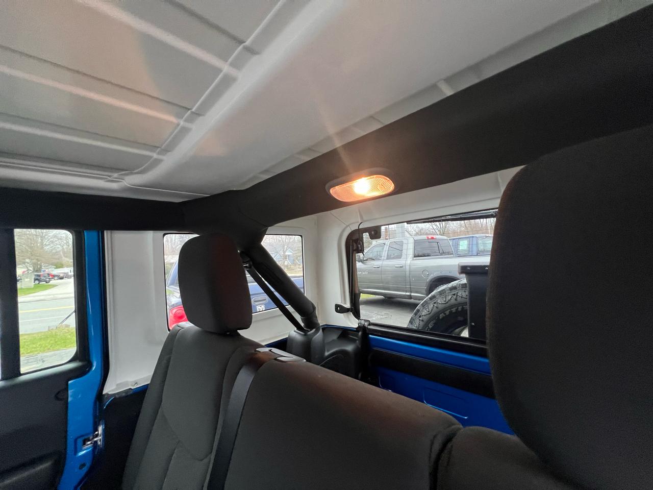 Jeep Wrangler Unlimited 4WD 4dr Sport 2016