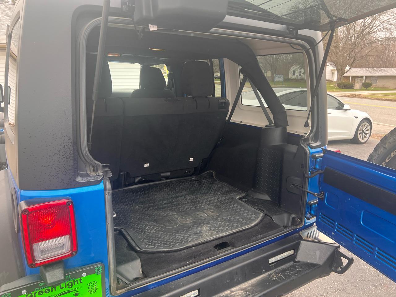 Jeep Wrangler Unlimited 4WD 4dr Sport 2016