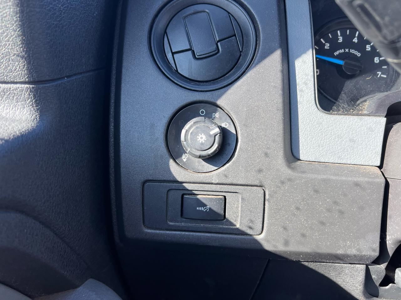 Ford F-150 4WD SuperCab 145" STX 2013