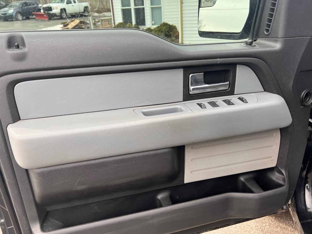 Ford F-150 4WD SuperCrew 145" Platinum 2014