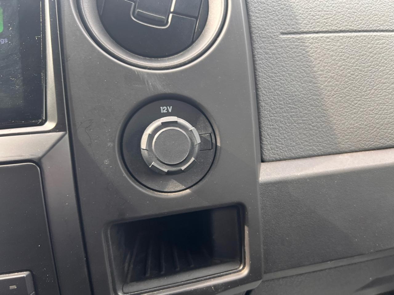 Ford F-150 4WD SuperCrew 145" Platinum 2014