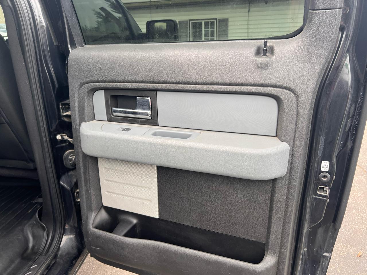 Ford F-150 4WD SuperCrew 145" Platinum 2014