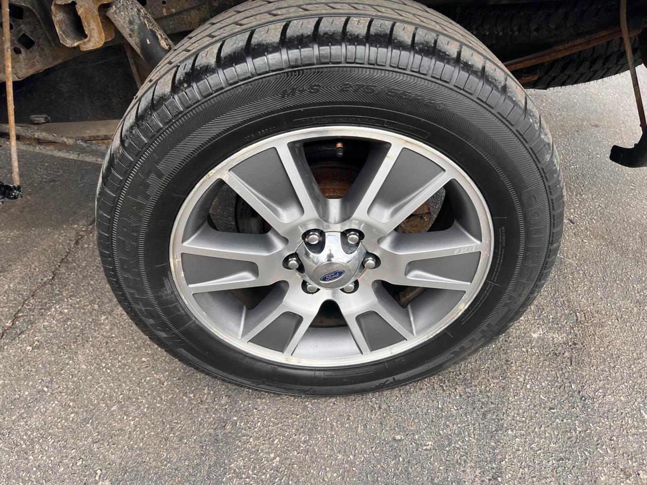 Ford F-150 4WD SuperCrew 145" Platinum 2014