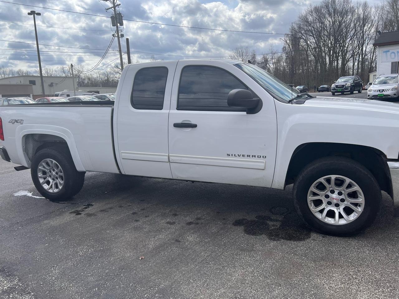 Chevrolet Silverado 1500 4WD Ext Cab 143.5" LT 2012