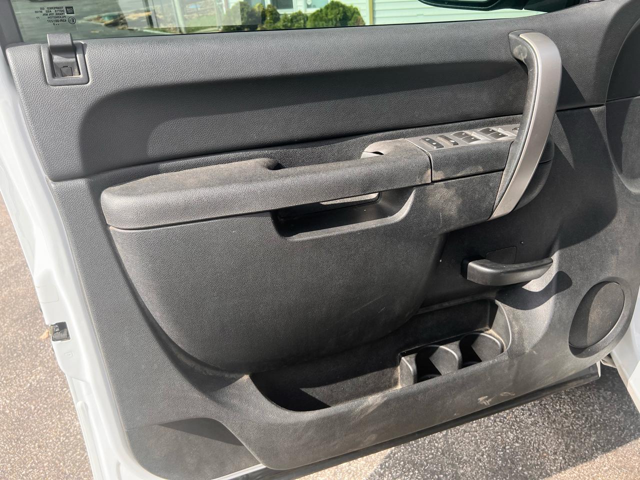 Chevrolet Silverado 1500 4WD Ext Cab 143.5" LT 2012