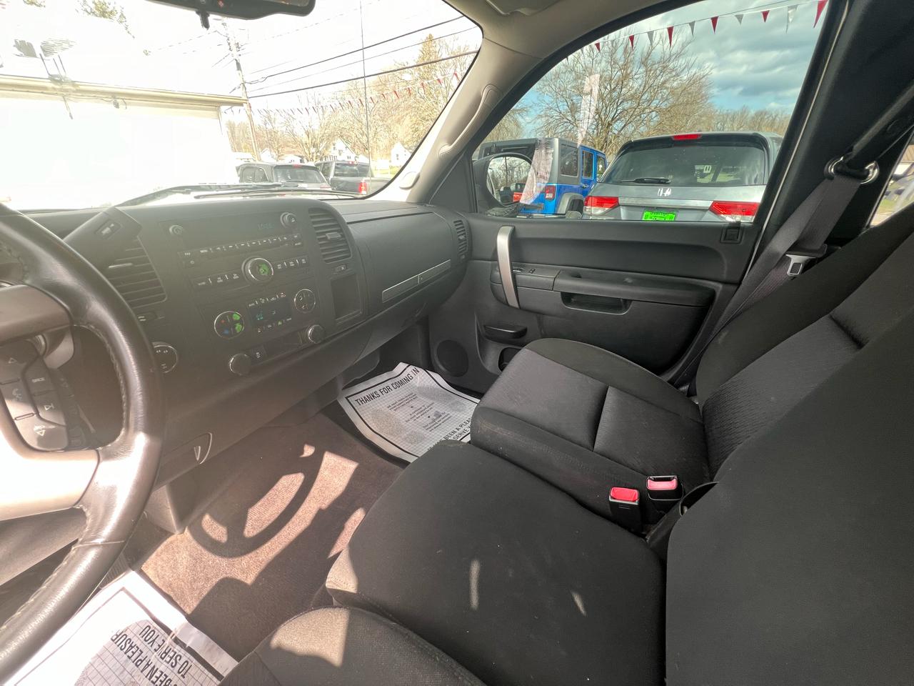 Chevrolet Silverado 1500 4WD Ext Cab 143.5" LT 2012