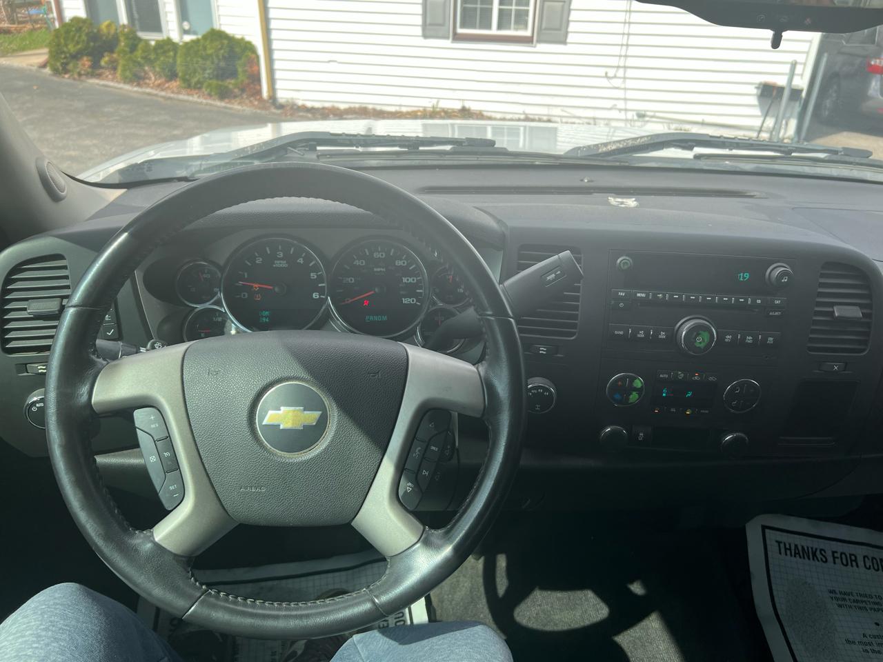 Chevrolet Silverado 1500 4WD Ext Cab 143.5" LT 2012