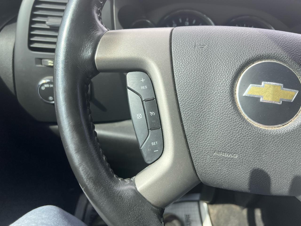 Chevrolet Silverado 1500 4WD Ext Cab 143.5" LT 2012