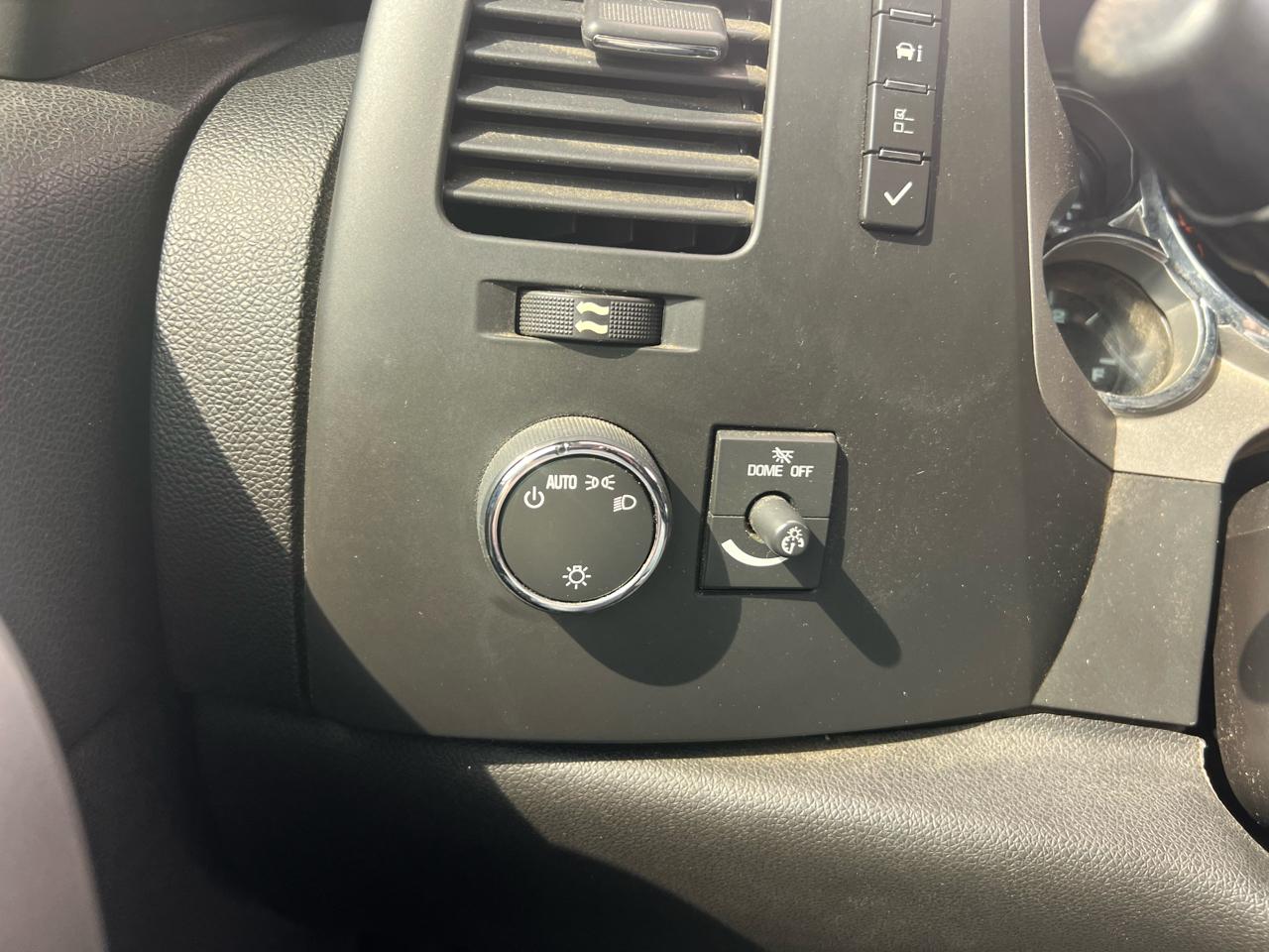 Chevrolet Silverado 1500 4WD Ext Cab 143.5" LT 2012