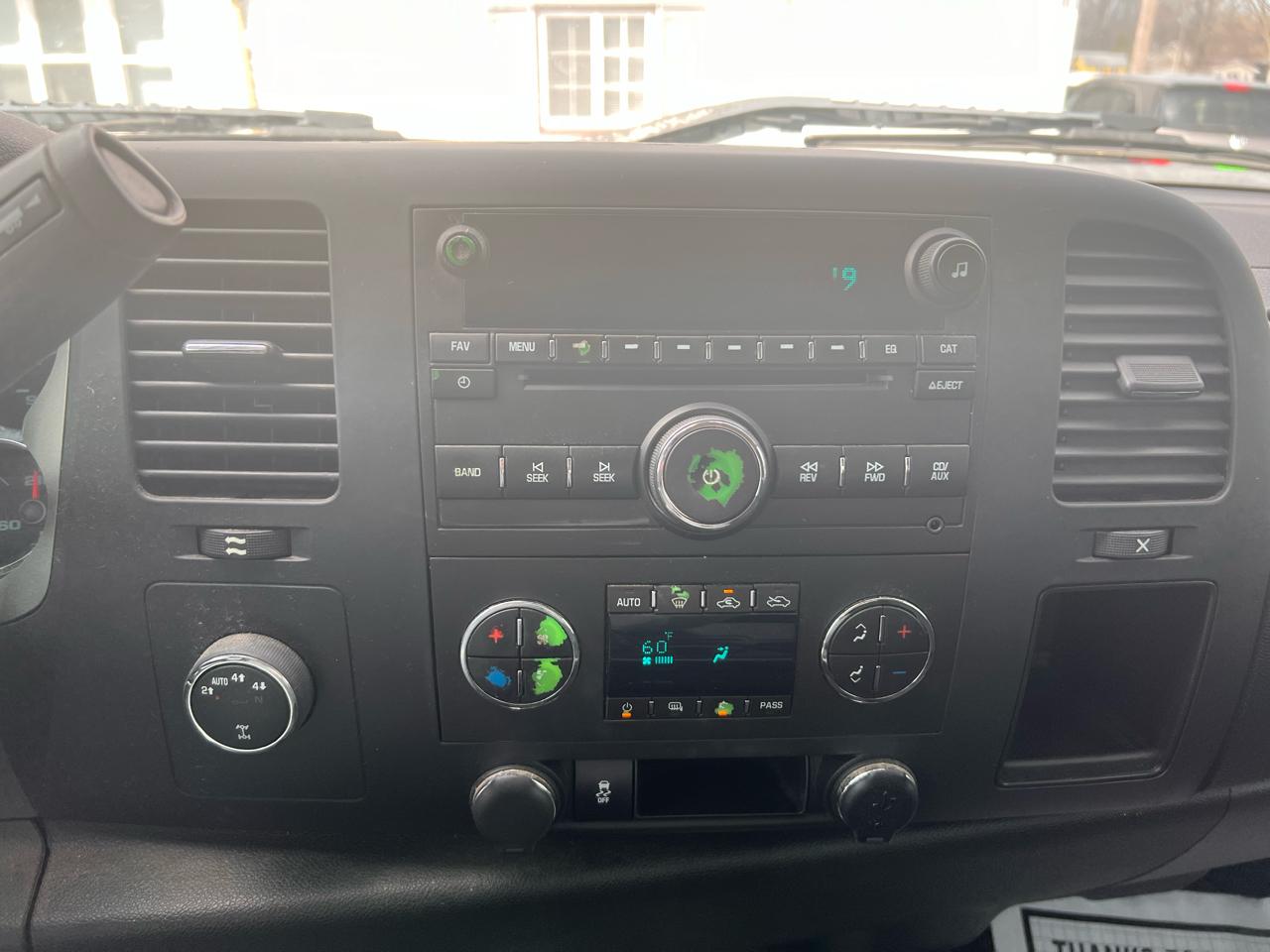 Chevrolet Silverado 1500 4WD Ext Cab 143.5" LT 2012