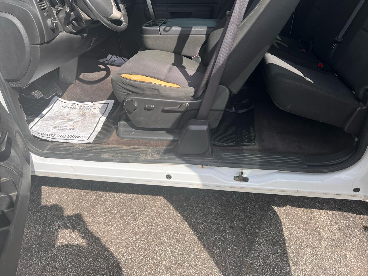 Chevrolet Silverado 1500 4WD Ext Cab 143.5" LT 2012