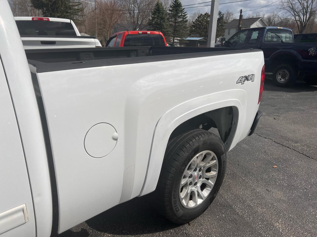 Chevrolet Silverado 1500 4WD Ext Cab 143.5" LT 2012