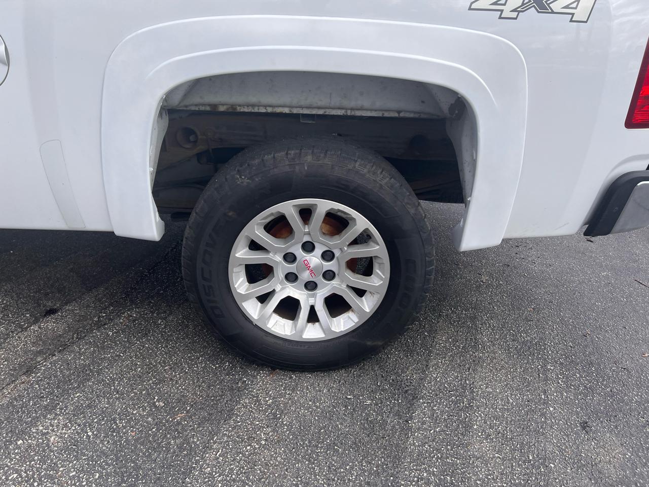 Chevrolet Silverado 1500 4WD Ext Cab 143.5" LT 2012