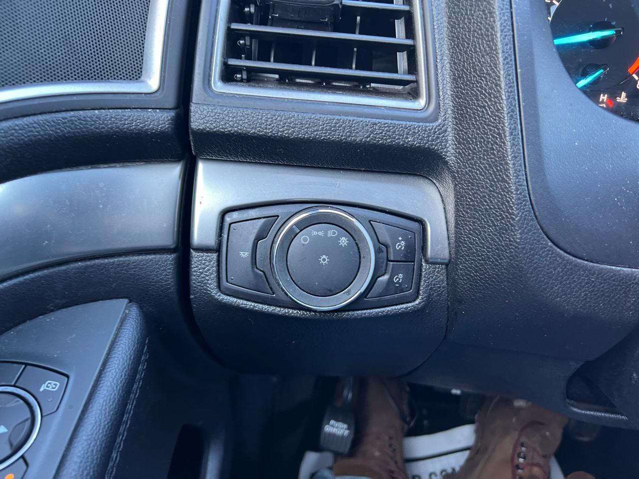 Ford Explorer XLT 4WD 2018