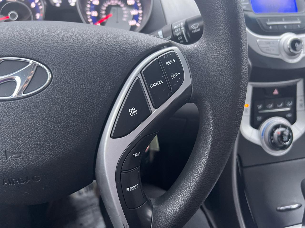 Hyundai Elantra 4dr Sdn Auto GLS PZEV (Alabama Plant) 2012