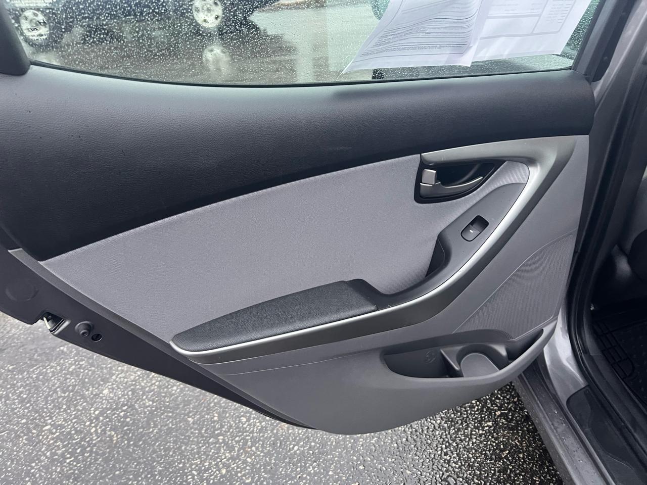 Hyundai Elantra 4dr Sdn Auto GLS PZEV (Alabama Plant) 2012