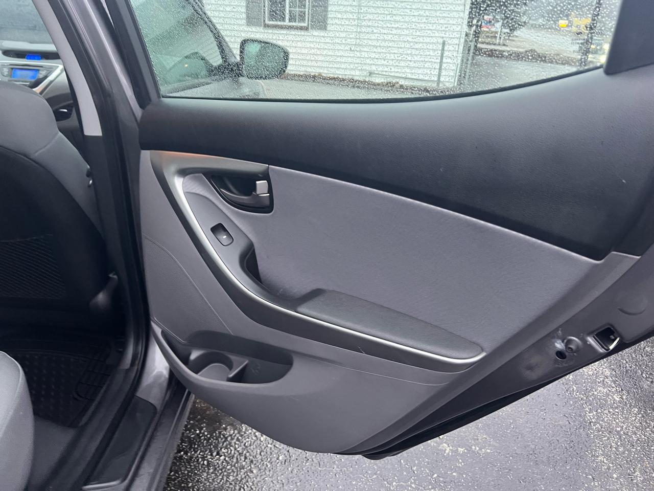 Hyundai Elantra 4dr Sdn Auto GLS PZEV (Alabama Plant) 2012