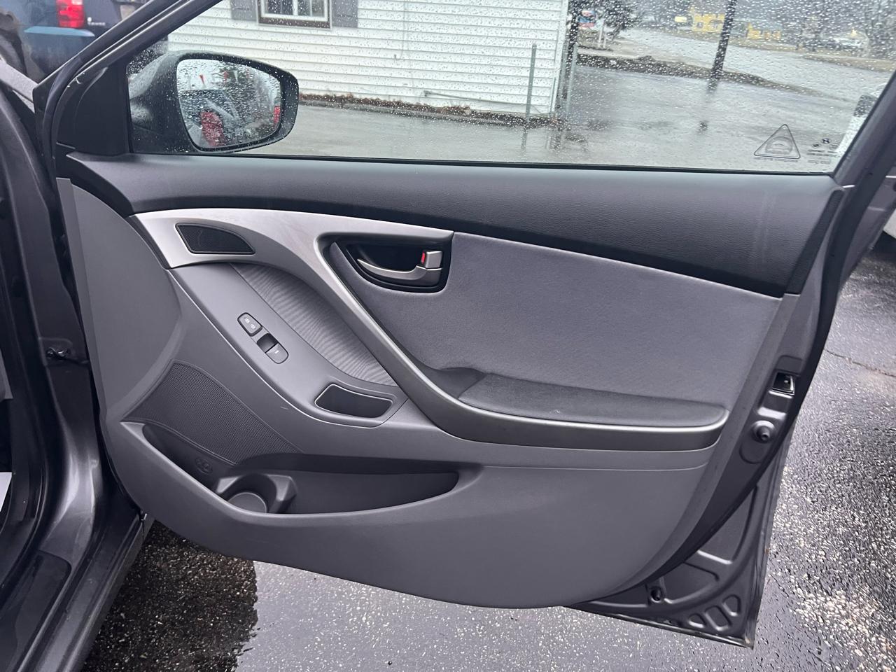 Hyundai Elantra 4dr Sdn Auto GLS PZEV (Alabama Plant) 2012