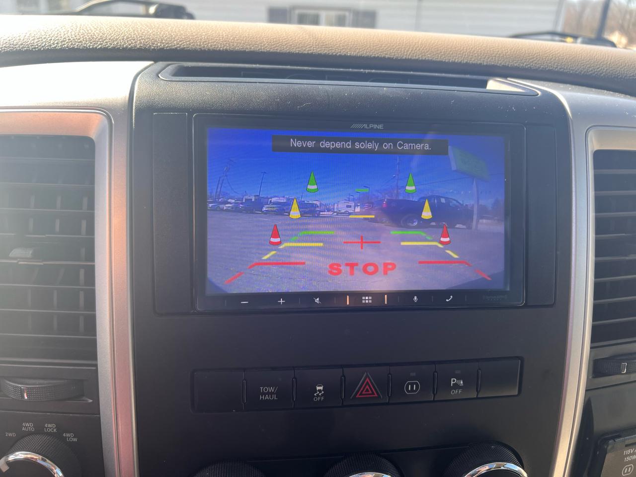 RAM 1500 4WD Quad Cab 140.5" Big Horn 2011