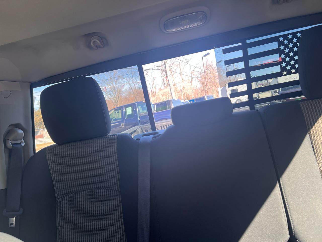 RAM 1500 4WD Quad Cab 140.5" Big Horn 2011