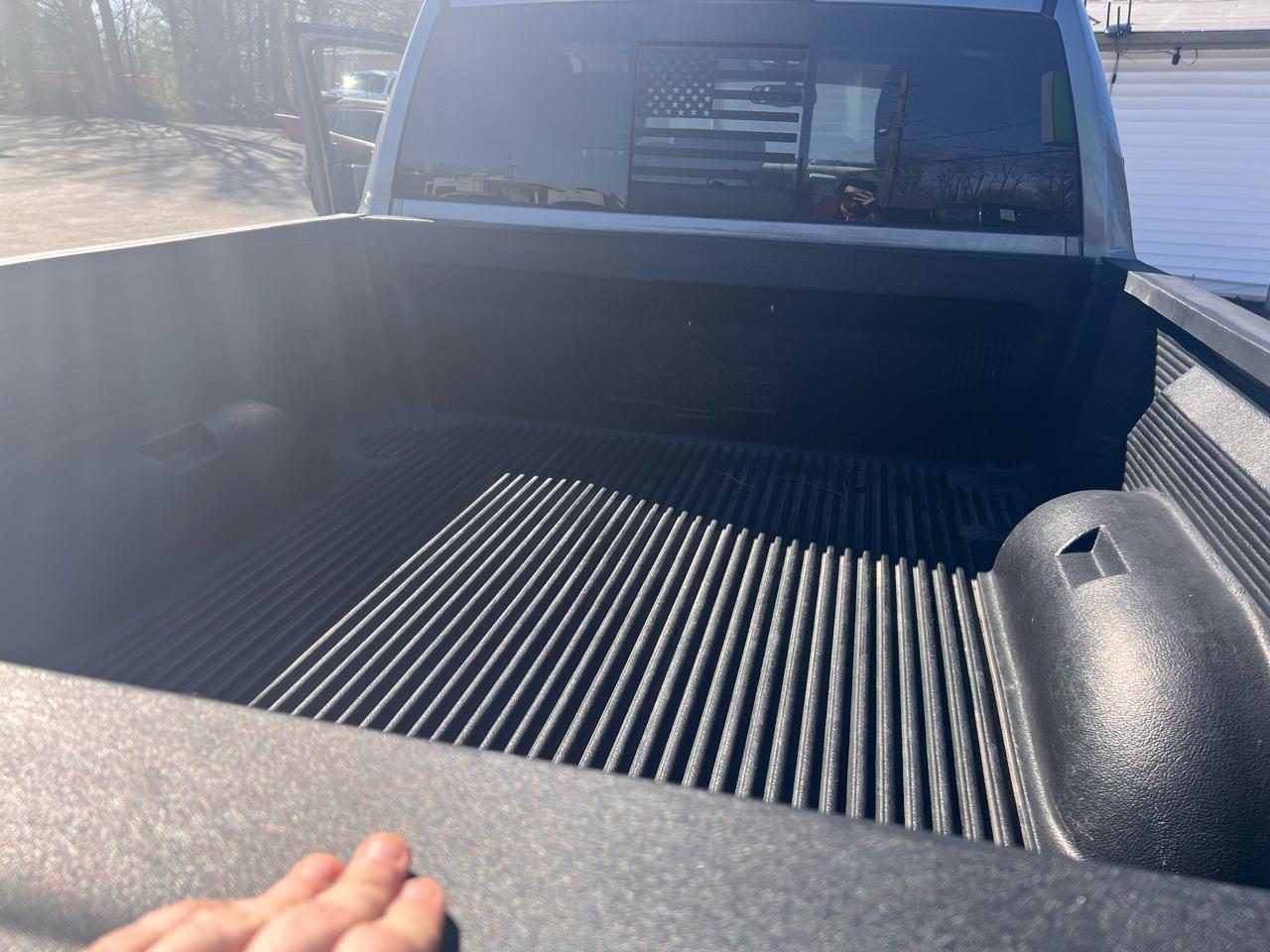 RAM 1500 4WD Quad Cab 140.5" Big Horn 2011