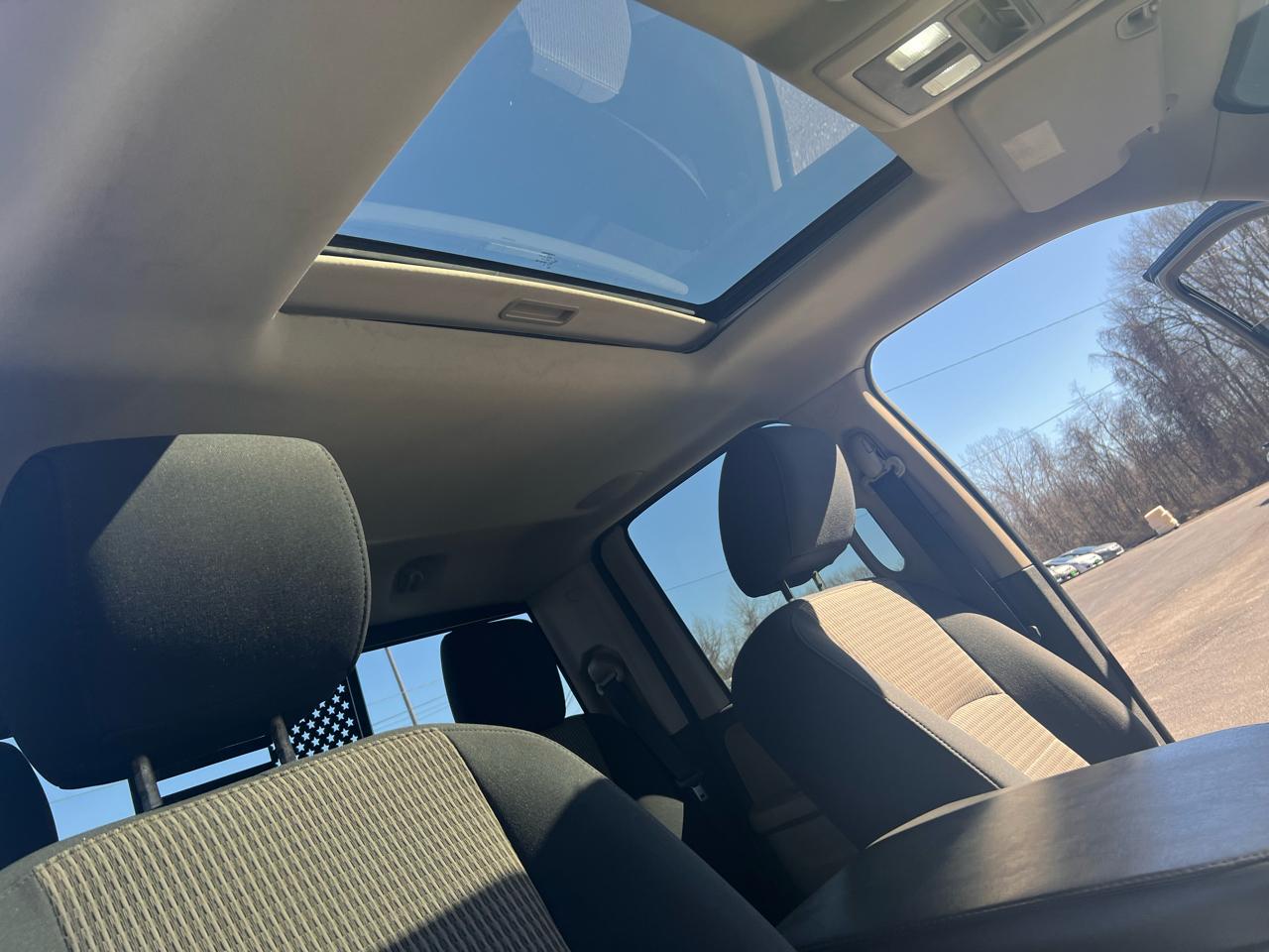 RAM 1500 4WD Quad Cab 140.5" Big Horn 2011