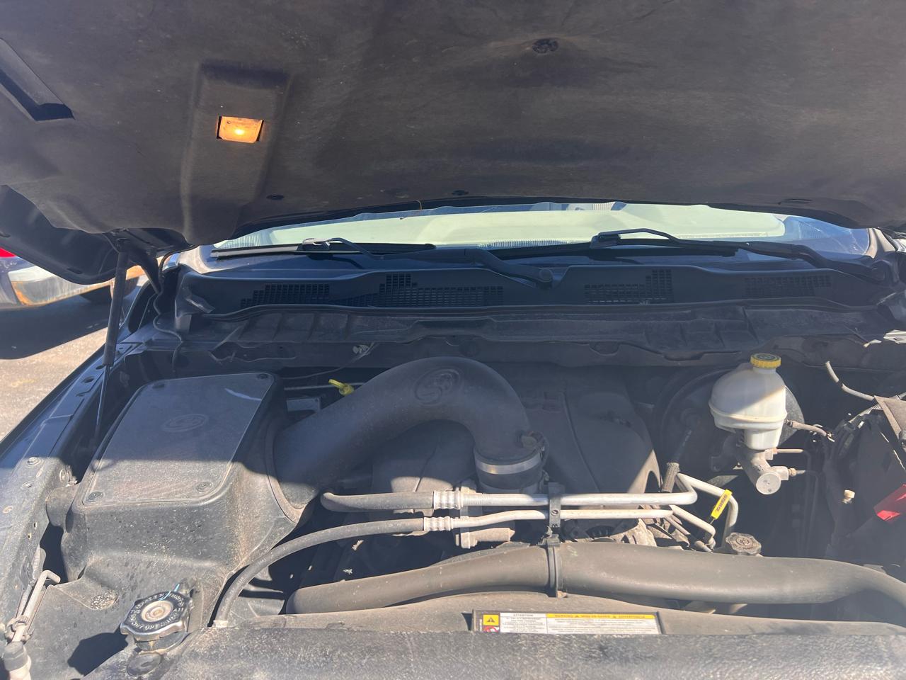 RAM 1500 4WD Quad Cab 140.5" Big Horn 2011