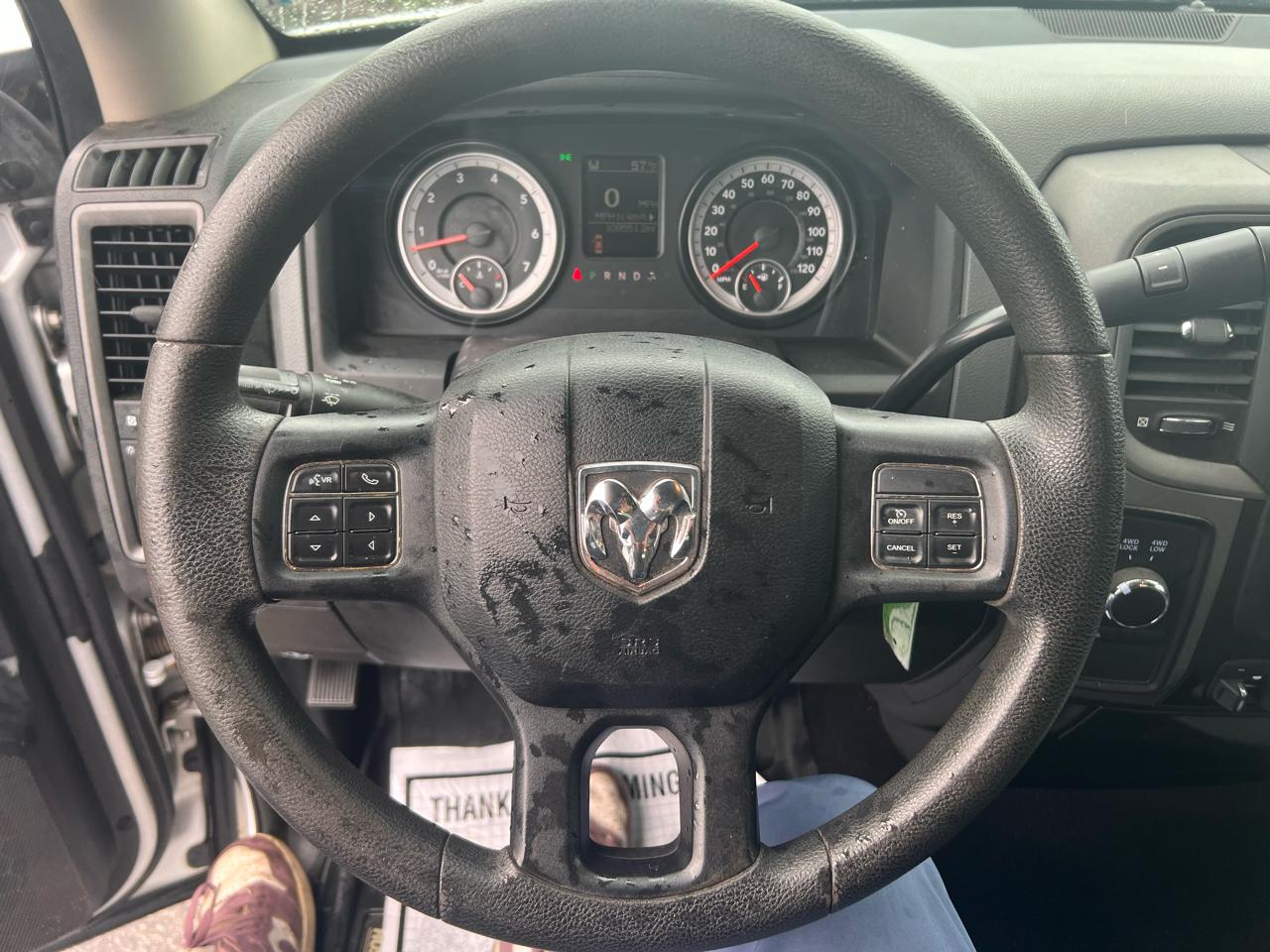 RAM 1500 4WD Quad Cab 140.5" Express 2014