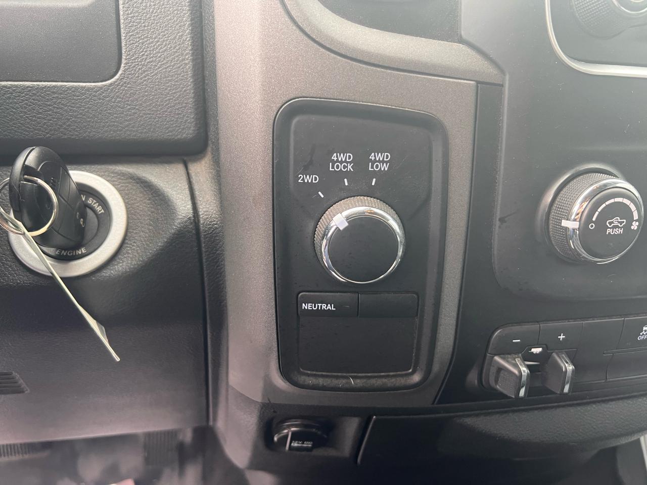 RAM 1500 4WD Quad Cab 140.5" Express 2014