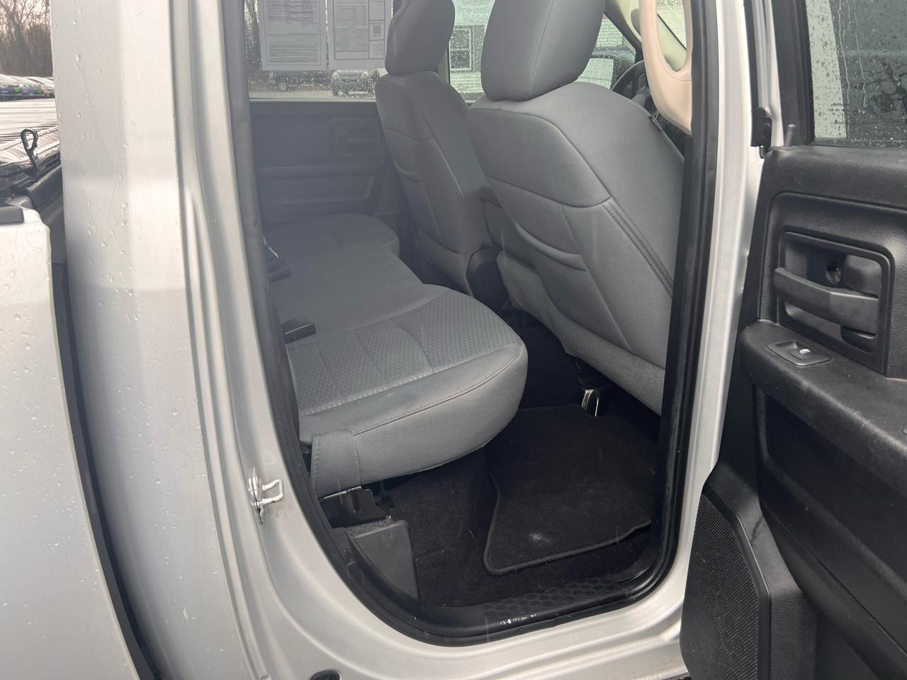 RAM 1500 4WD Quad Cab 140.5" Express 2014