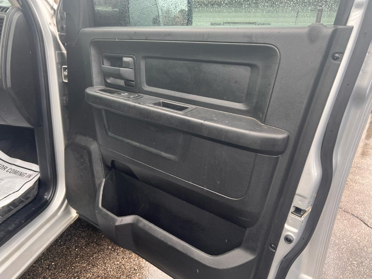 RAM 1500 4WD Quad Cab 140.5" Express 2014