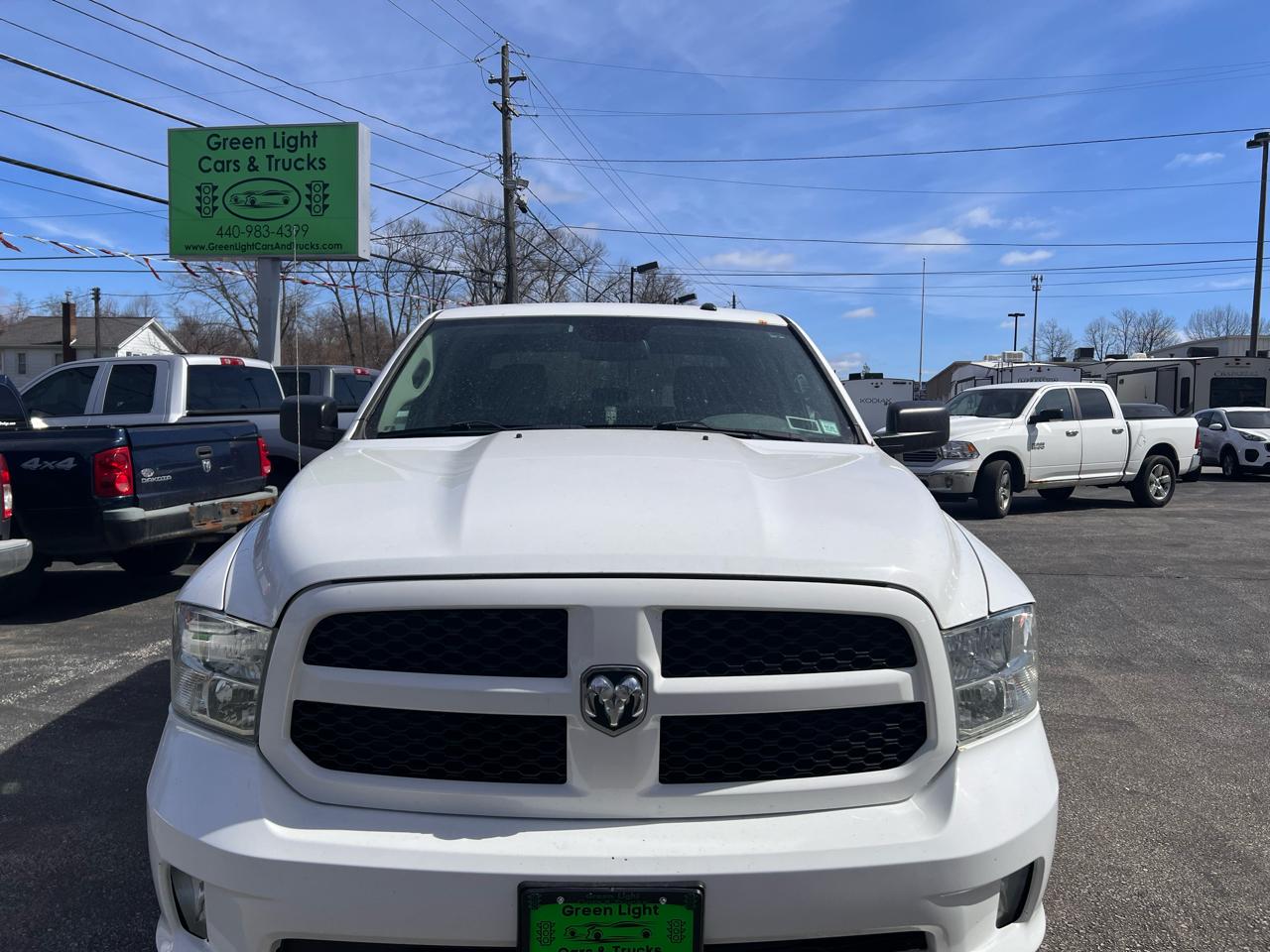 RAM 1500 4WD Crew Cab 140.5" Express 2015