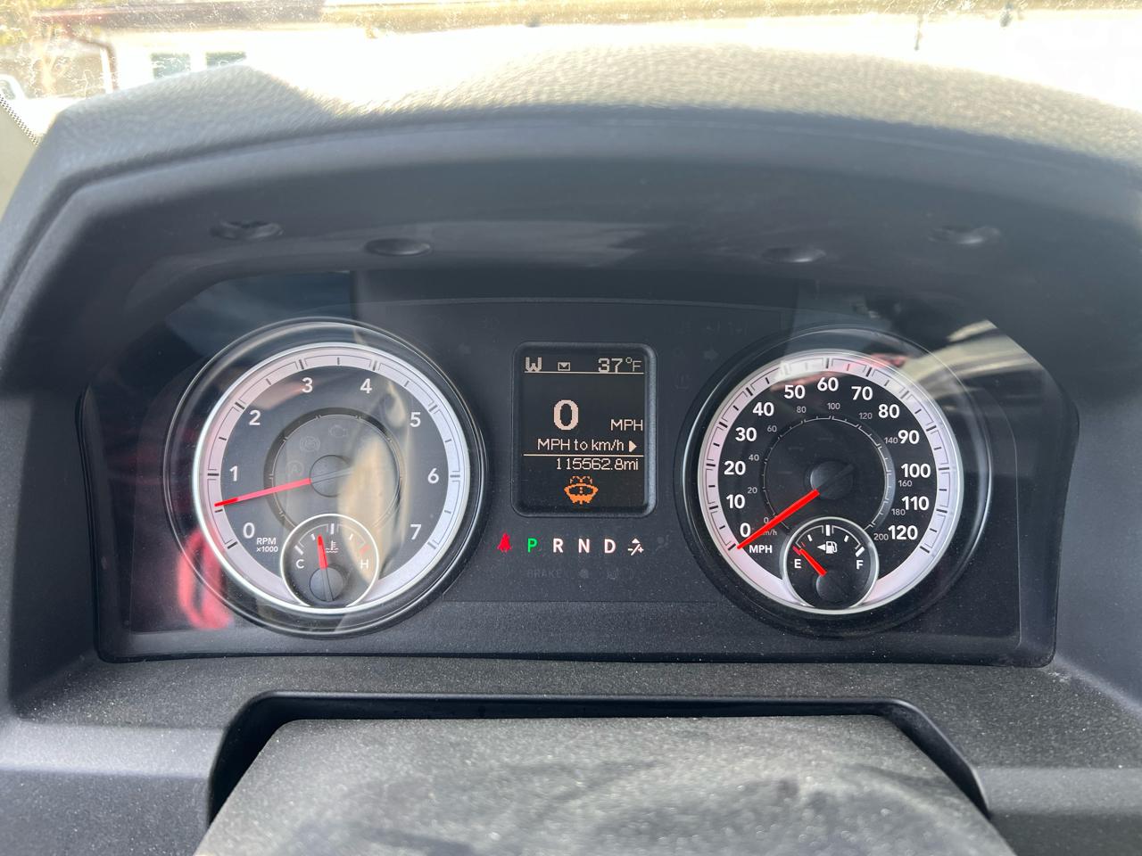 RAM 1500 4WD Crew Cab 140.5" Express 2015