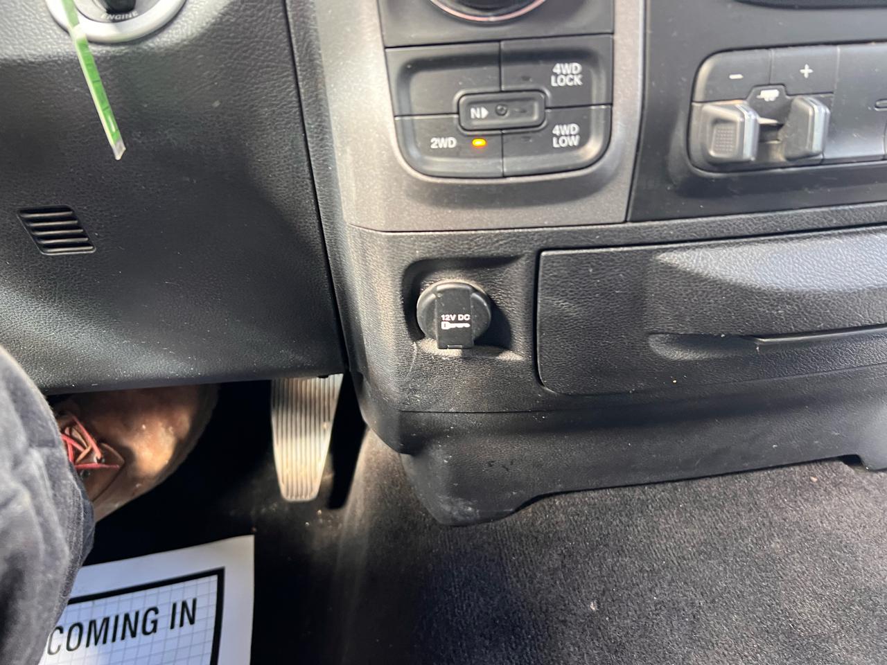 RAM 1500 4WD Crew Cab 140.5" Express 2015