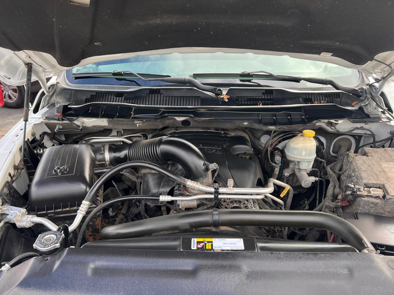 RAM 1500 4WD Crew Cab 140.5" Express 2015