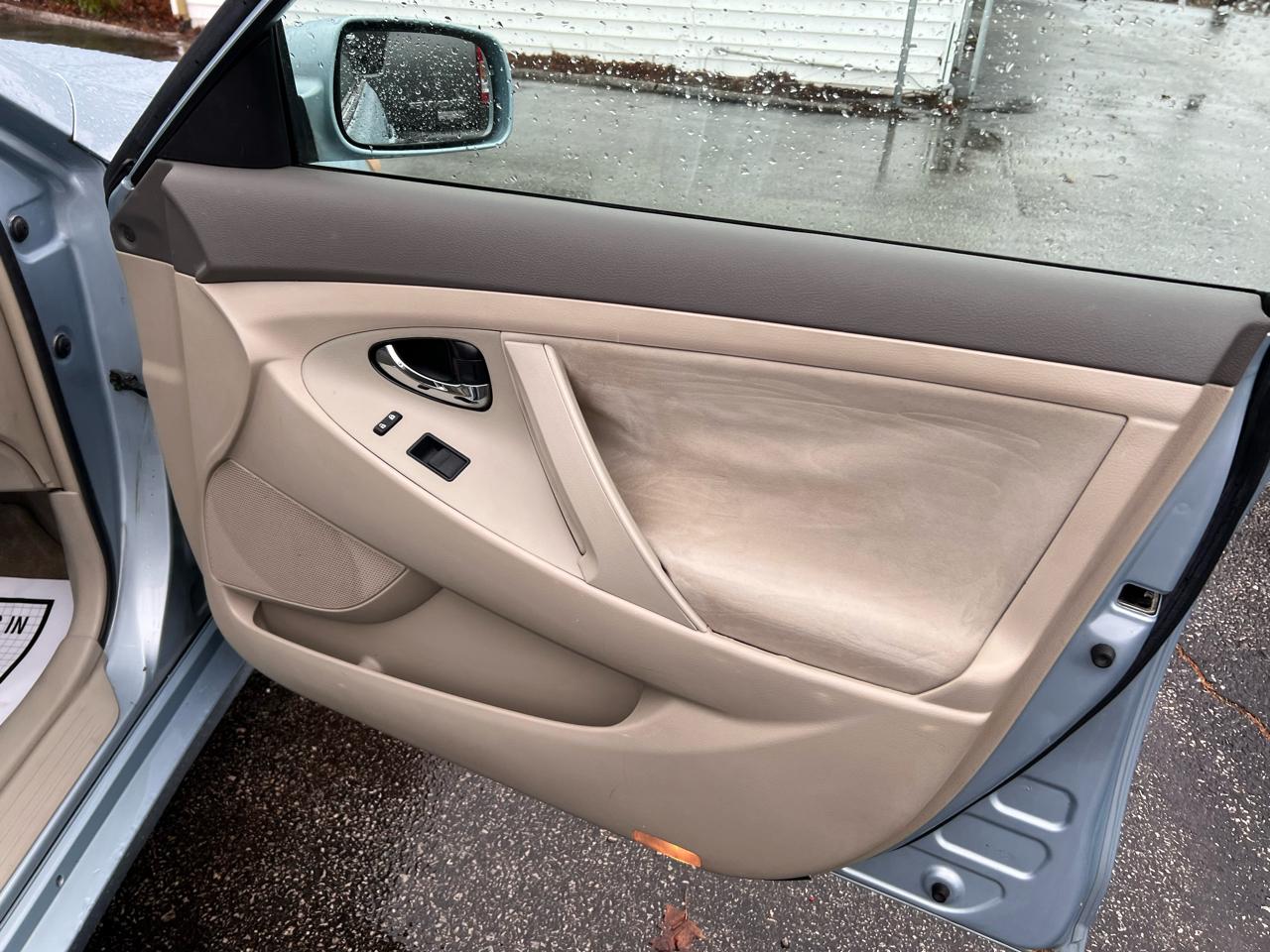 Toyota Camry 4dr Sdn I4 Auto XLE (Natl) 2007