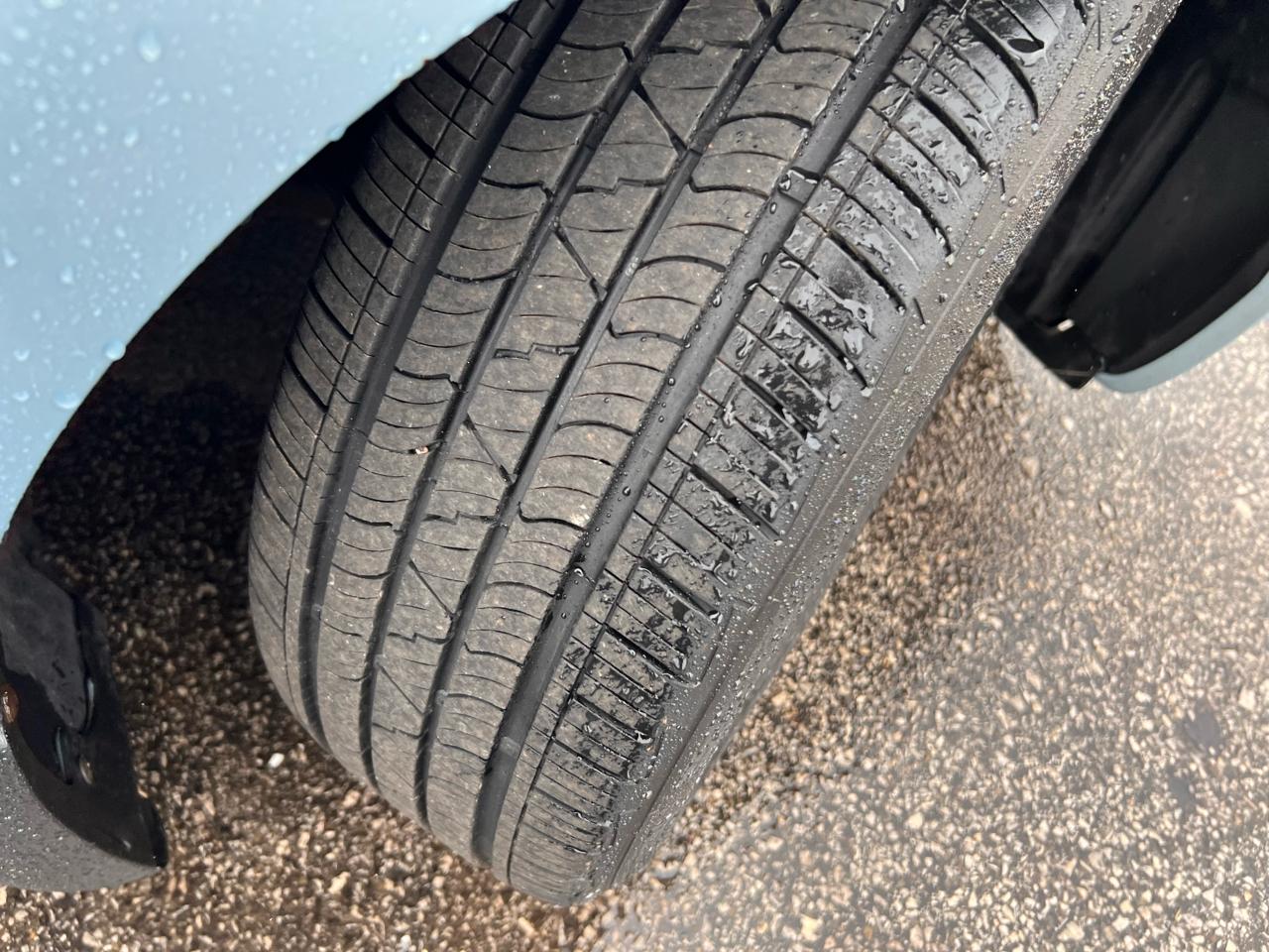 Toyota Camry 4dr Sdn I4 Auto XLE (Natl) 2007