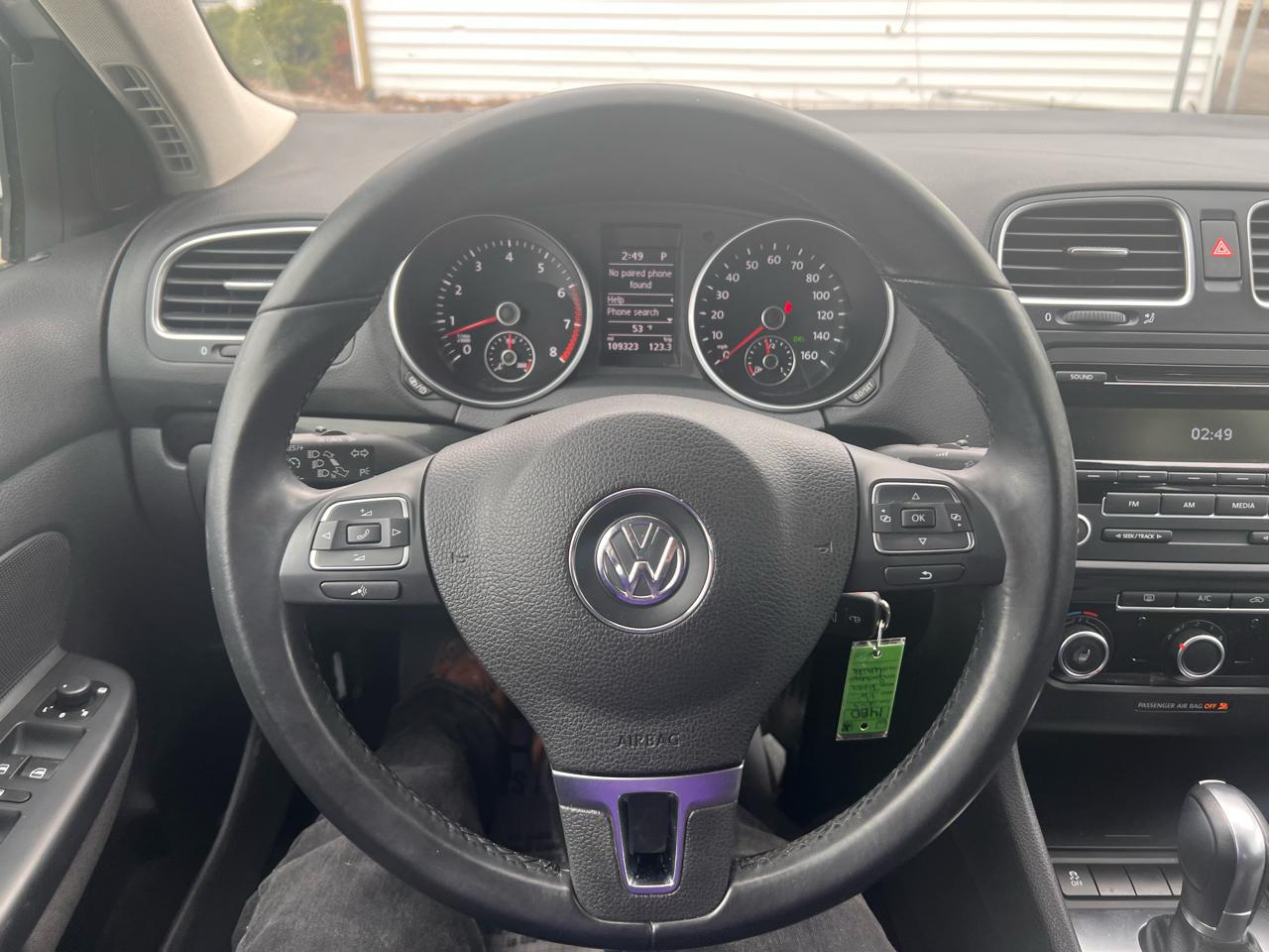 Volkswagen Jetta SportWagen 4dr Auto SE w/Sunroof PZEV 2013