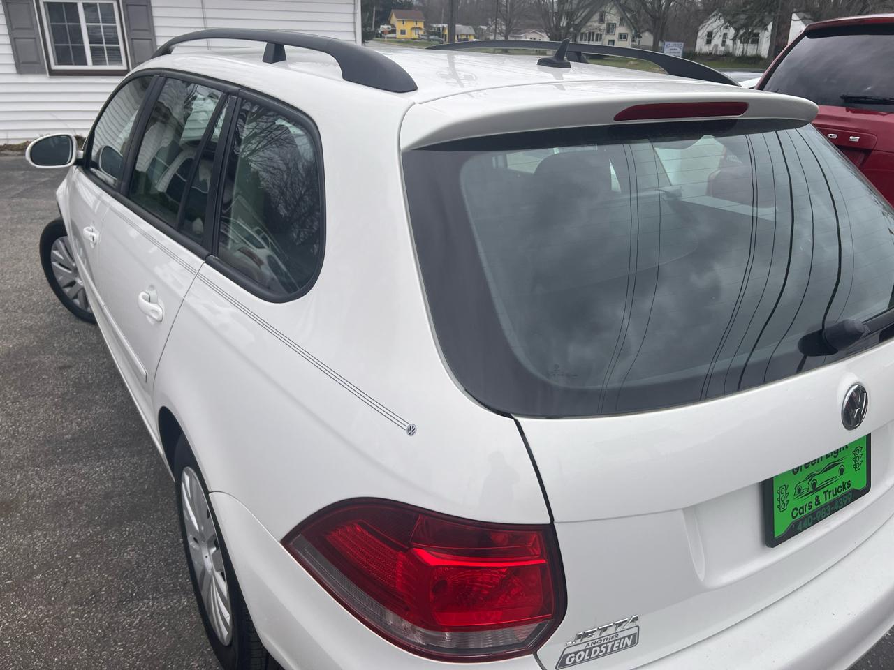 Volkswagen Jetta SportWagen 4dr Auto SE w/Sunroof PZEV 2013