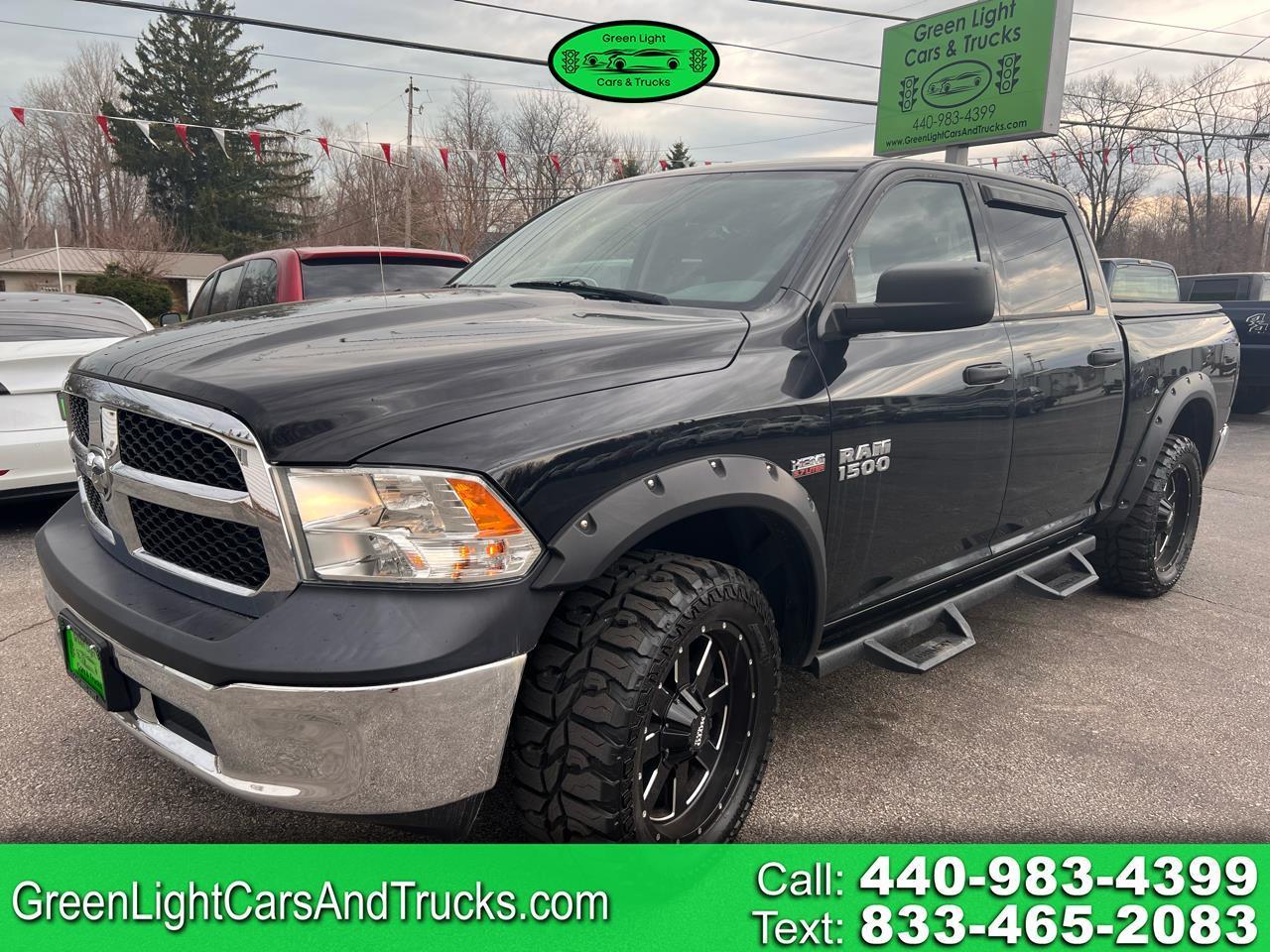 RAM 1500 4WD Crew Cab 140.5" SLT 2015